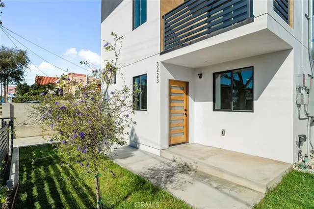 $4,900 | 3223 Lanfranco Street, Los Angeles, CA 90063