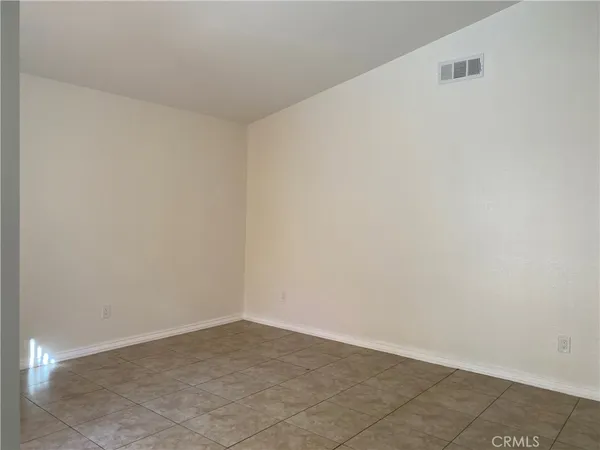 $2,100 | 12382 Wedgewood Lane, Victorville, CA 92395