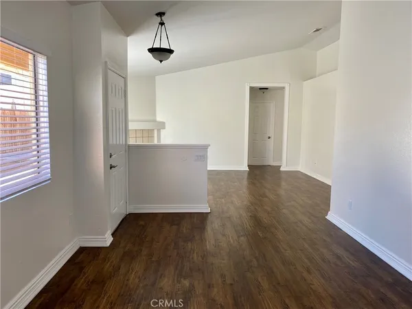 $2,100 | 12382 Wedgewood Lane, Victorville, CA 92395