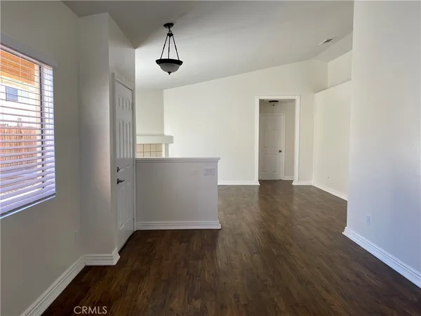$2,100 | 12382 Wedgewood Lane, Victorville, CA 92395