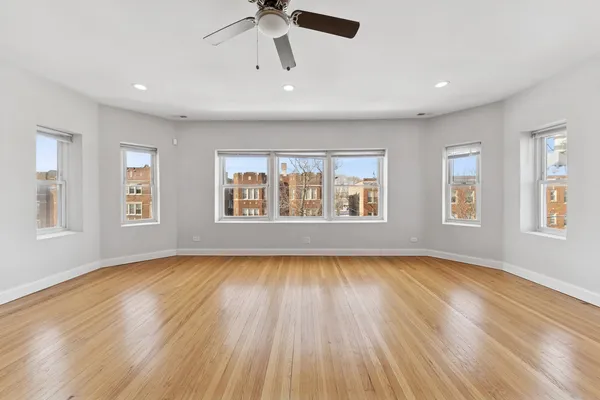 $2,000 | 7515 South Essex Avenue, Unit 2, Chicago, IL 60649