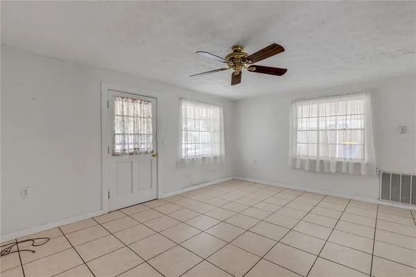 $180,000 | 114 West Pine Bluff Street, Edgewater, FL 32132