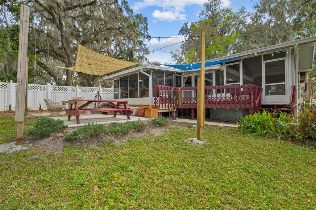 101 Orange Street Satsuma, FL 32189 - Photo 20 of 65 front view of a house with a yard