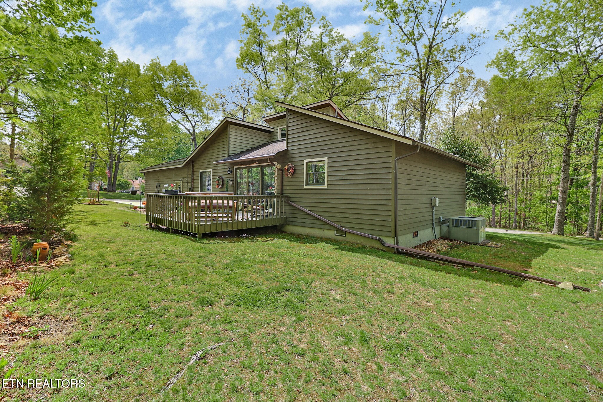129 Norcross Road Crossville, TN 38558 - Photo 4 of 33