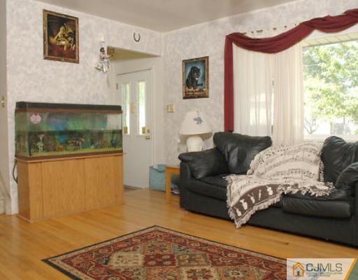 55 Stony Road Edison, NJ 08817 - Photo 4 of 8
