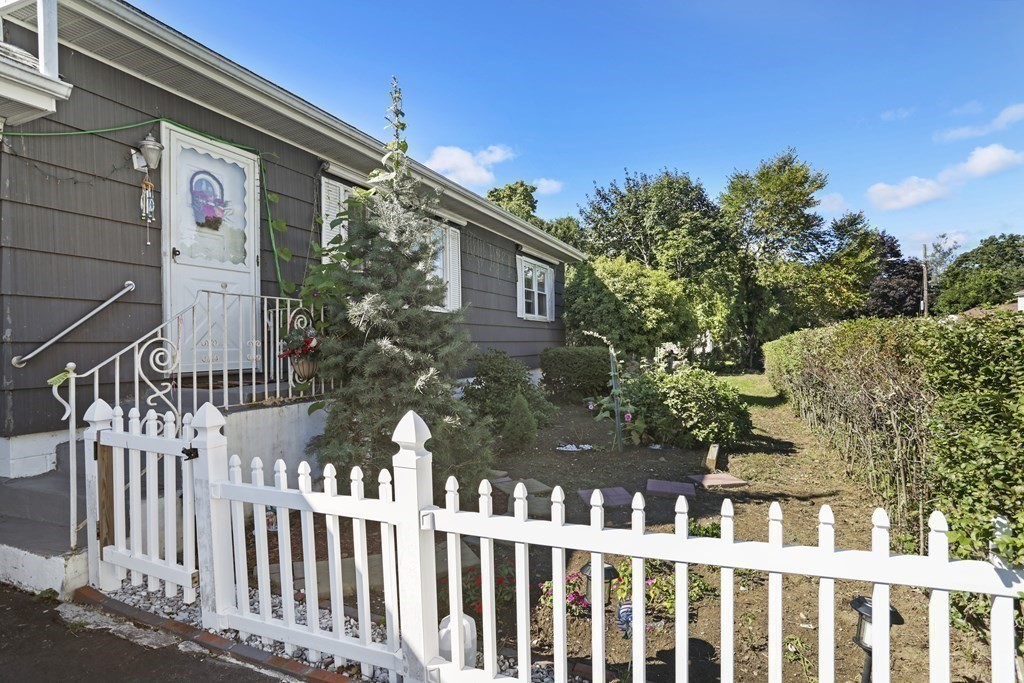 10 Point Street Haverhill, MA 01832 - Photo 5 of 25 Gallery Image 5