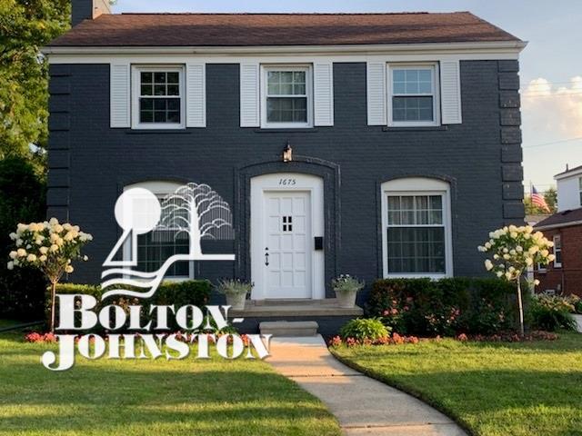 1675 Fairholme Road Grosse Pointe Woods, MI 48236 - Photo 1 of 33