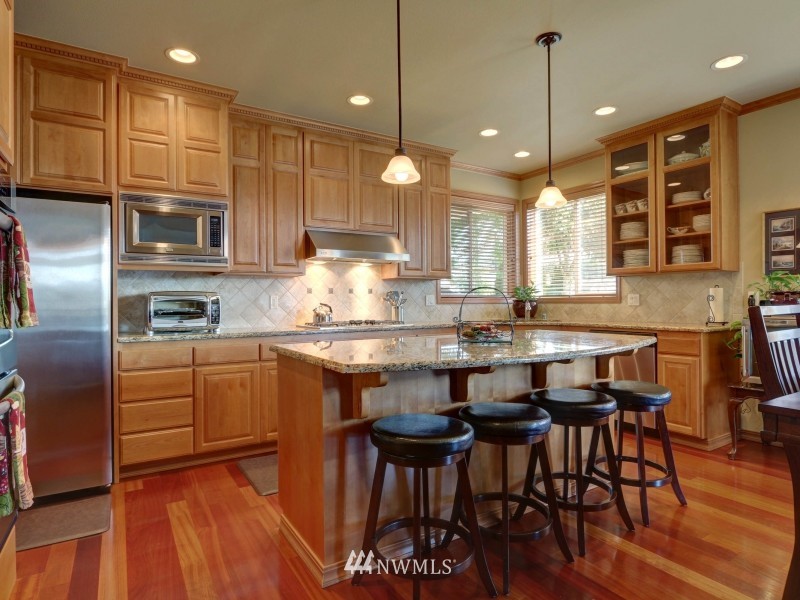 4020 215th Street Southeast Bothell, WA 98021 - Photo 5 of 20