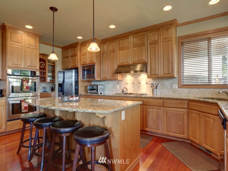 4020 215th Street Southeast Bothell, WA 98021 - Photo 6 of 20