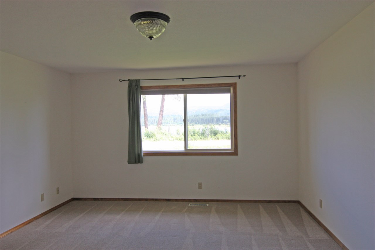 457 River Road Cusick, WA 99119 - Photo 9 of 19