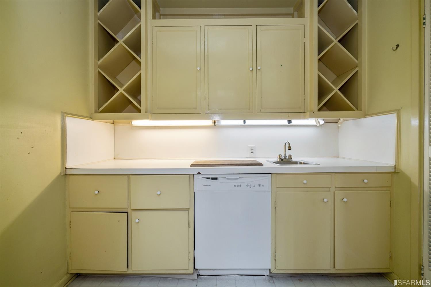 1960 Baker Street San Francisco, CA 94115 - Photo 29 of 90