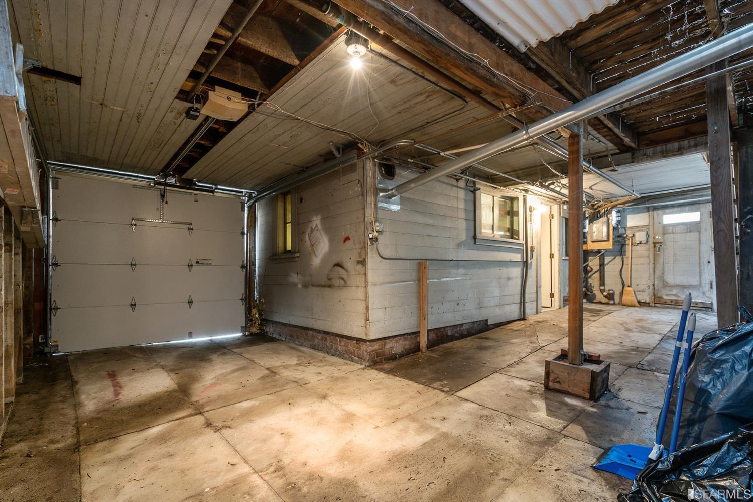 1960 Baker Street San Francisco, CA 94115 - Photo 45 of 90