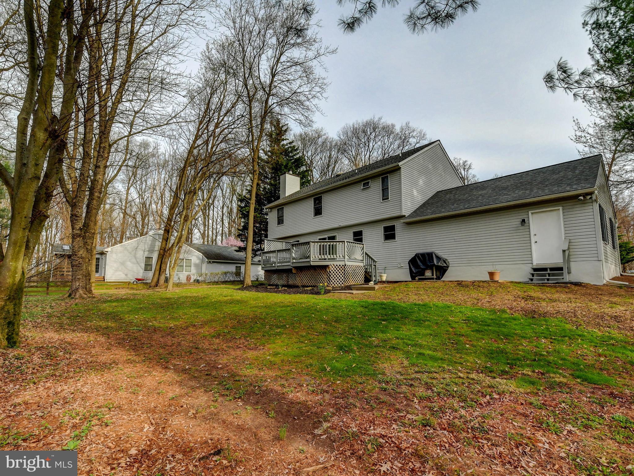12314 Timber Grove Road Reisterstown, MD 21136 - Photo 39 of 42 Large private yard