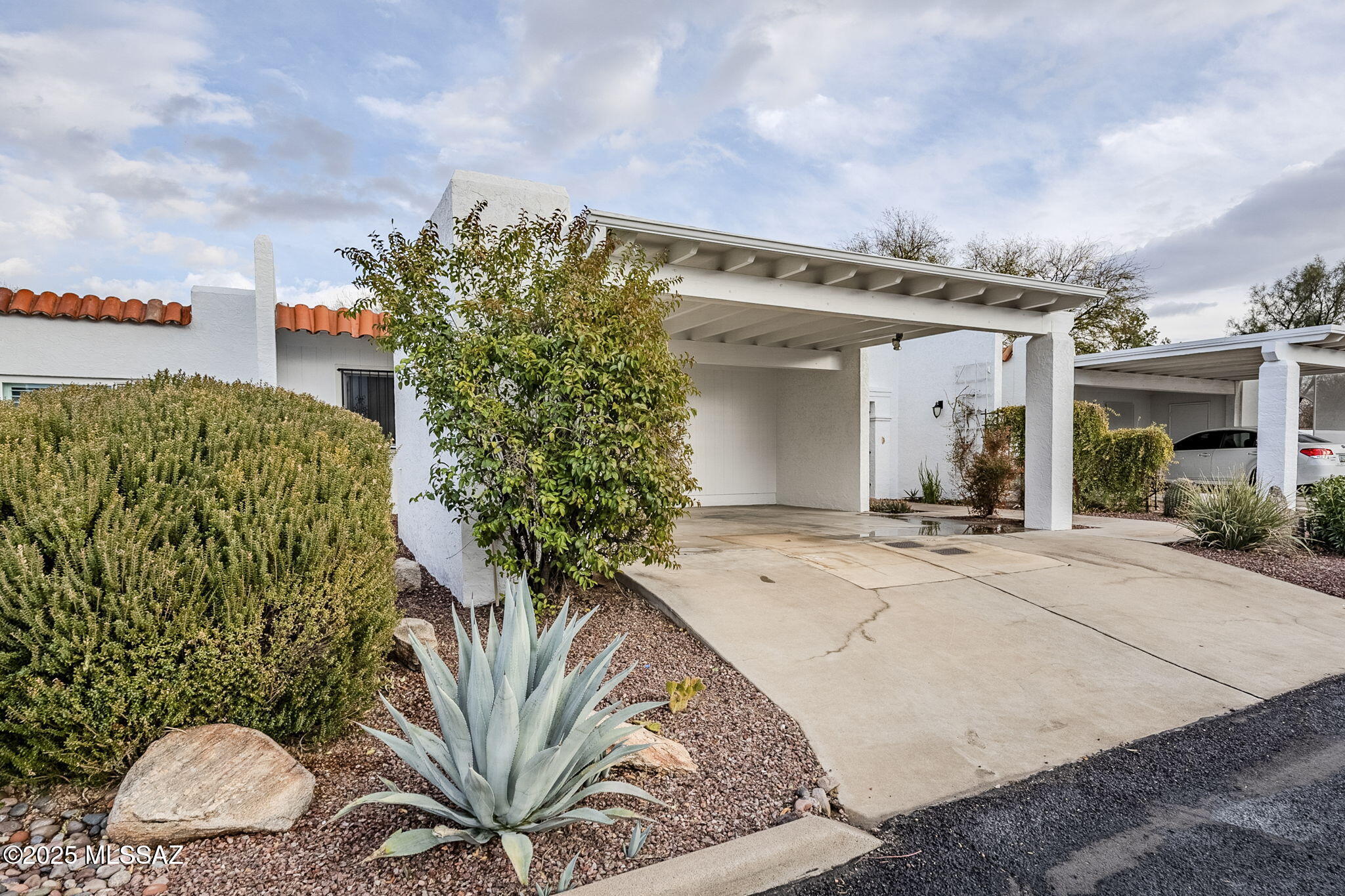 4820 East Fort Lowell Road, Unit B Tucson, AZ 85712 - Photo 2 of 39