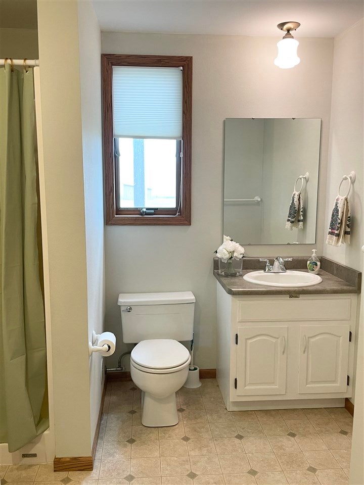 1114 Tupelo Boulevard Riverside, IA 52327 - Photo 16 of 47 Gallery Image 16