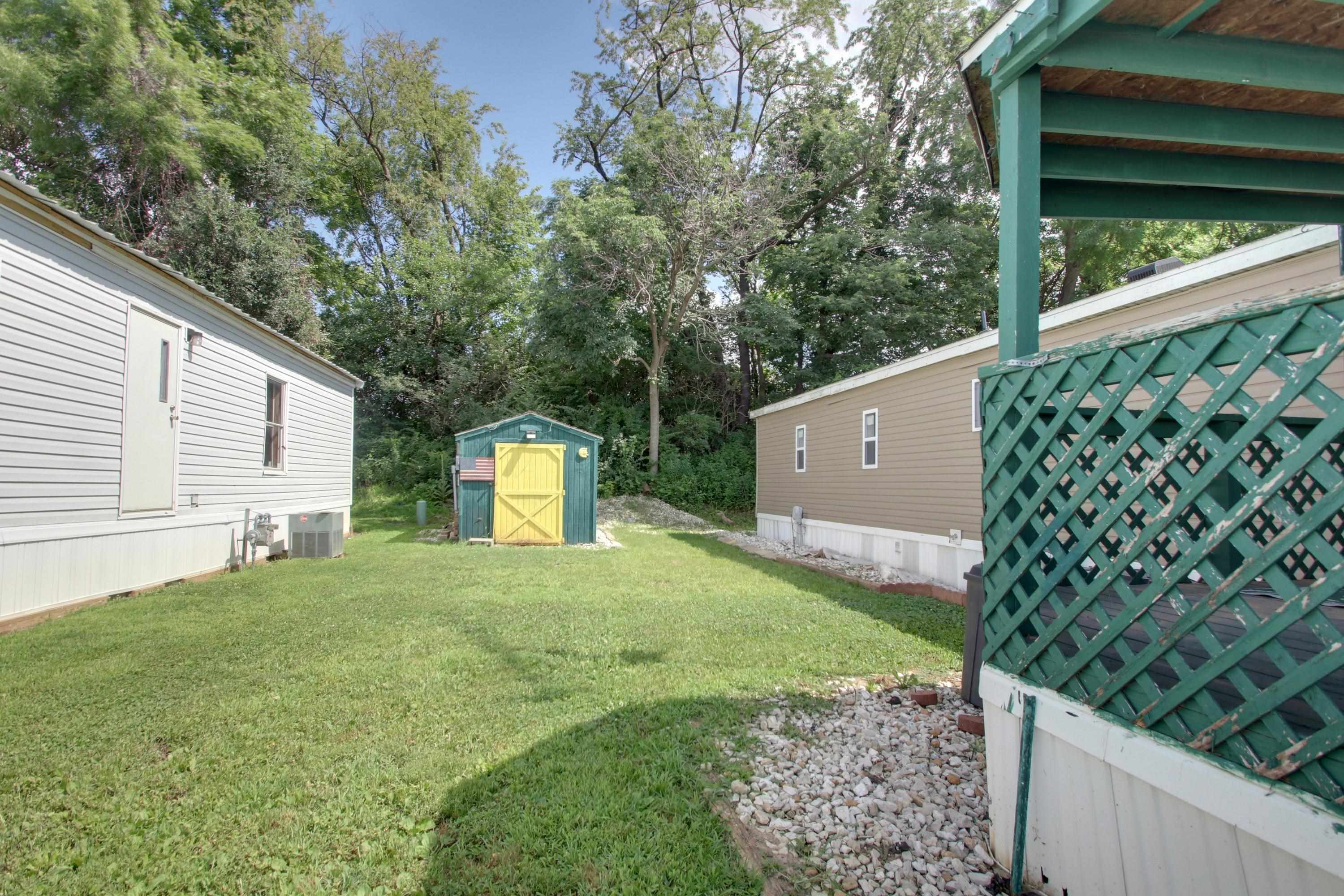 905 Joshua Street Quincy, IL 62305 - Photo 2 of 16