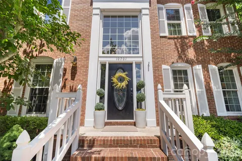 $725,000 | 10701 Spring Camp Way, Charlotte, NC 28277