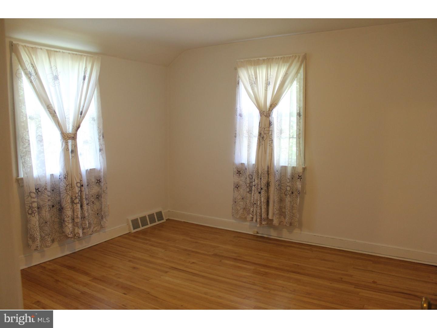 106 Rockglen Road Wynnewood, PA 19096 - Photo 14 of 21 Gallery Image 14