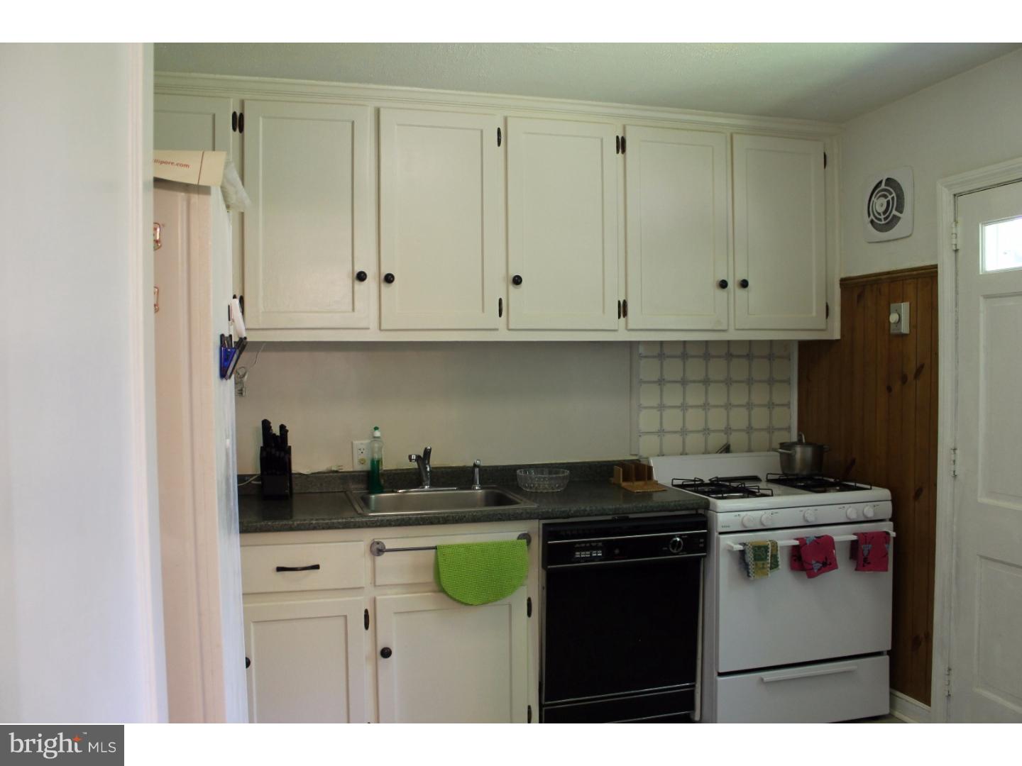 106 Rockglen Road Wynnewood, PA 19096 - Photo 9 of 21 Gallery Image 9