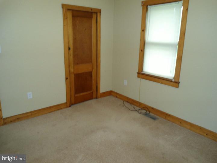 625 West Chestnut Hill Road Newark, DE 19713 - Photo 10 of 19 Master Bedroom
