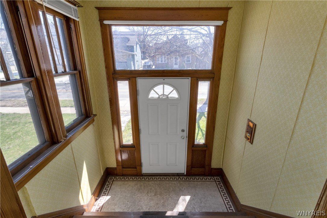1062 Tifft Street Buffalo, NY 14220 - Photo 3 of 45