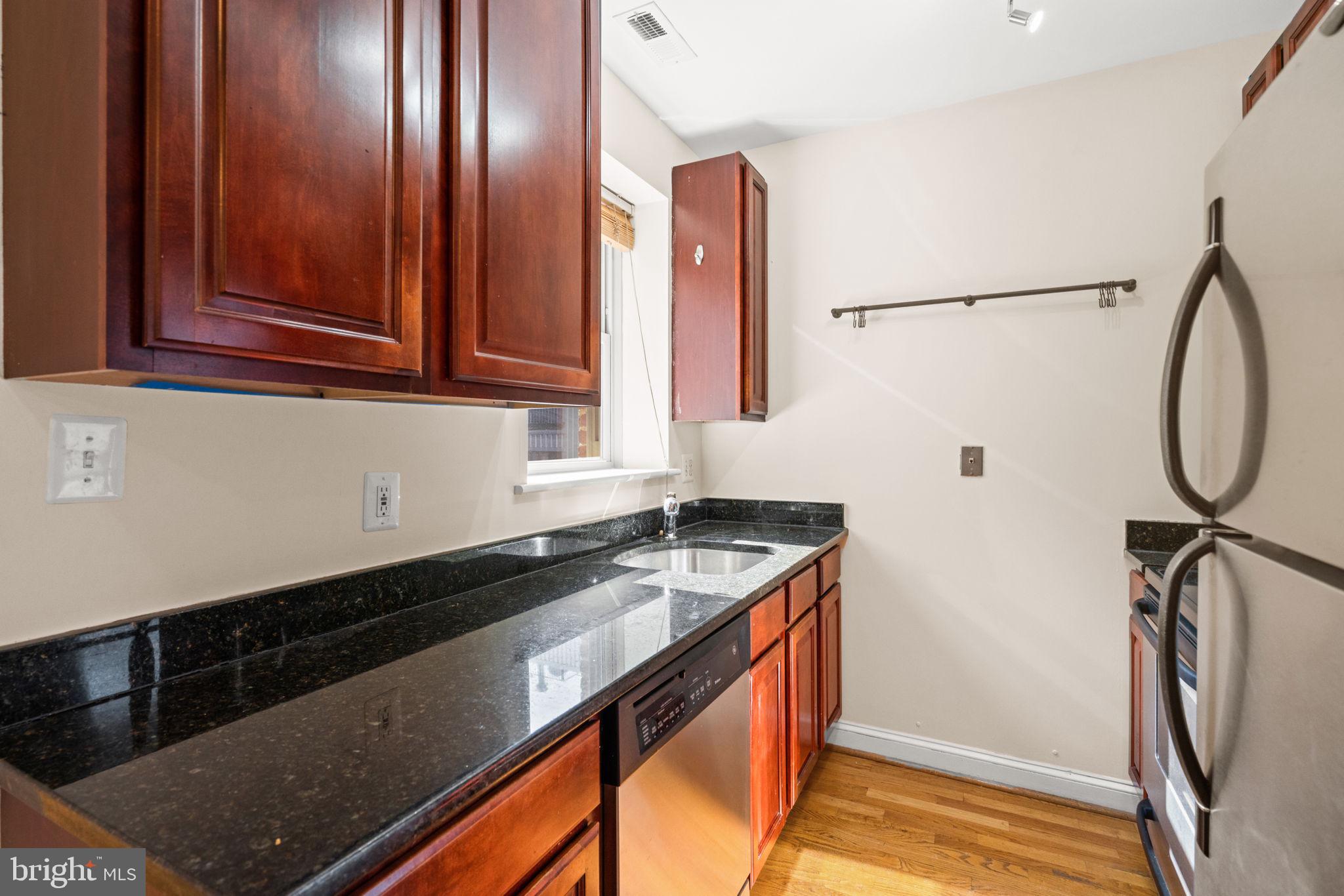 1427 Chapin Street Northwest, Unit 306 Washington, DC 20009 - Photo 13 of 39