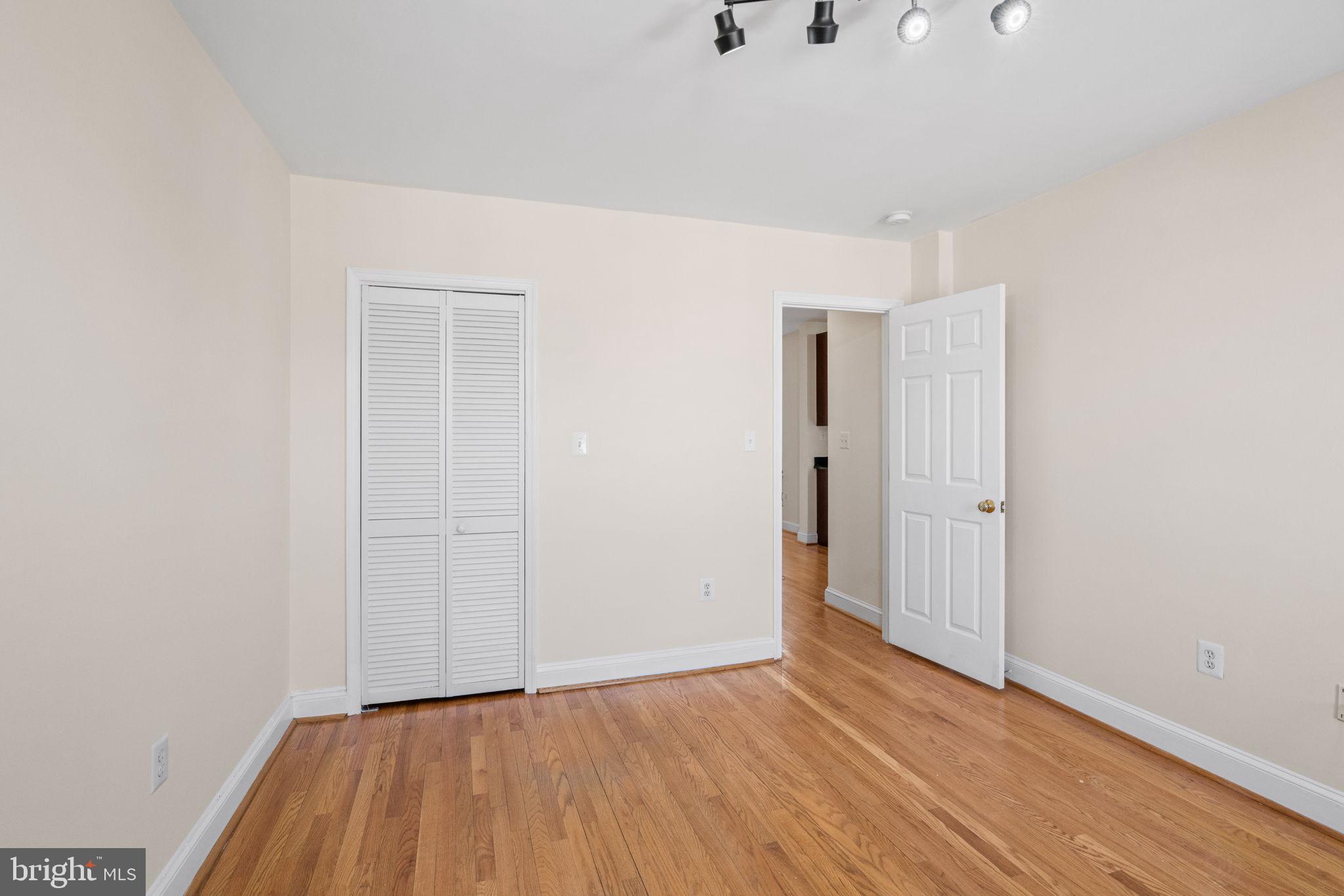 1427 Chapin Street Northwest, Unit 306 Washington, DC 20009 - Photo 25 of 39