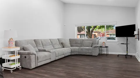 $540,000 | 9517 Lavergne Avenue, Skokie, IL 60077