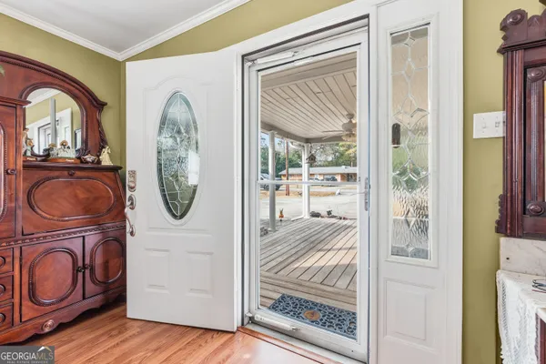a view of living room washer and dryer