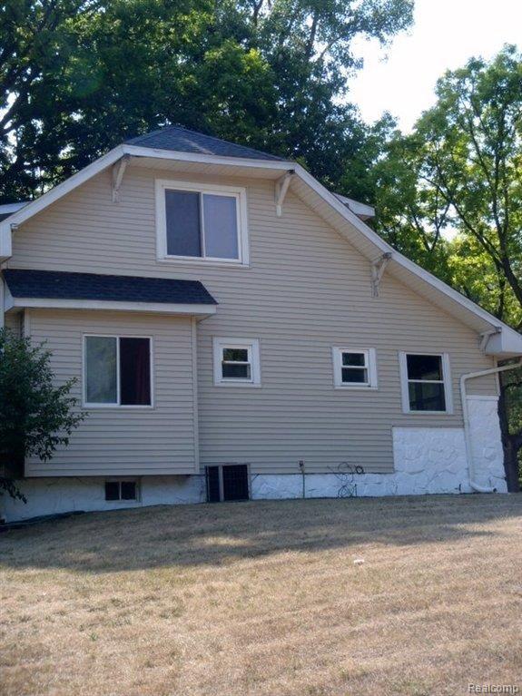 5061 Young Road Jackson, MI 49201 - Photo 6 of 10 Exterior (3).JPG