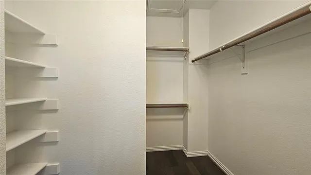 $2,950 | 1424 Biltmore Lane, Irving, TX 75063