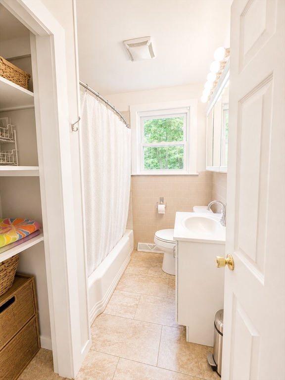 285 Broad Street Bridgewater, MA 02324 - Photo 7 of 12
