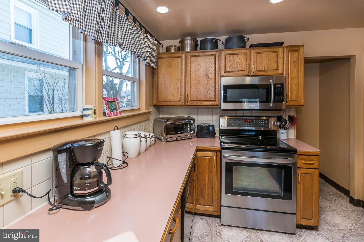 332 South Manoa Road Havertown, PA 19083 - Photo 14 of 34