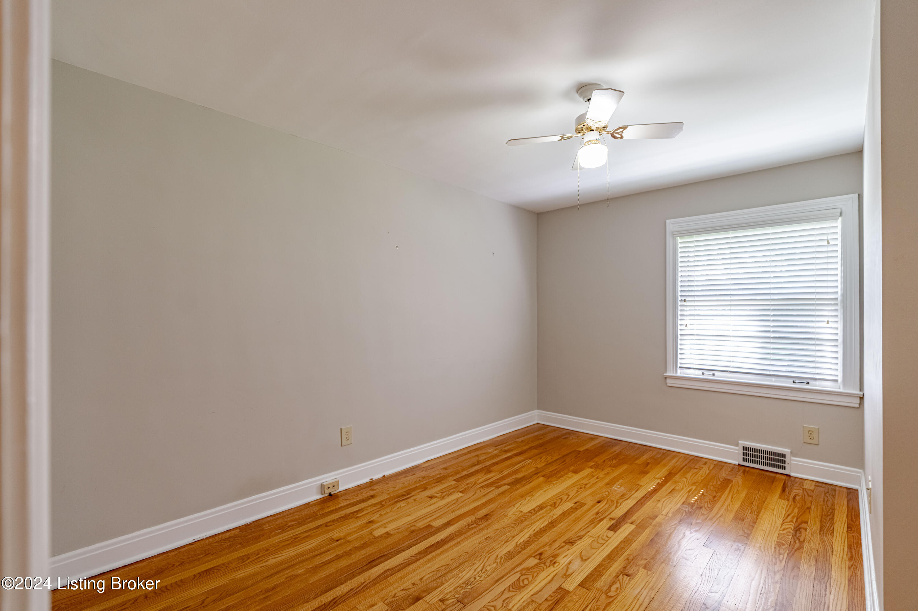208 Tyne Road Louisville, KY 40207 - Photo 21 of 69 DSC09681