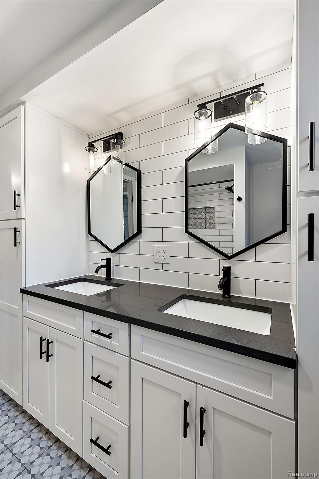 3150 Doral Rochester, MI 48309 - Photo 25 of 45 Gallery Image 25