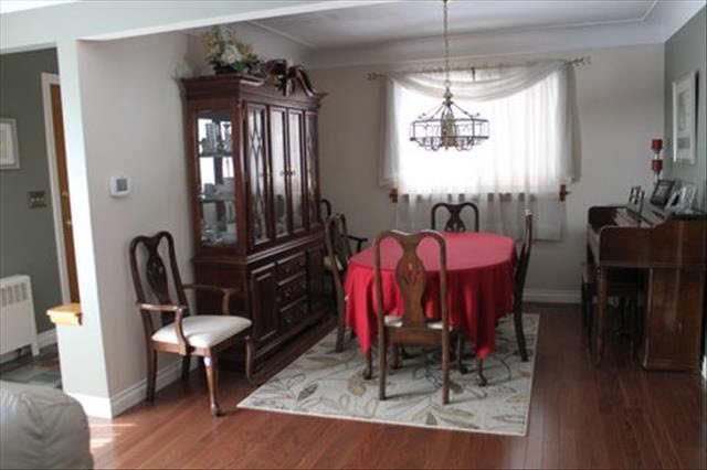 331 Ruff Drive Monroe, MI 48162 - Photo 4 of 20 20403086-3.JPG
