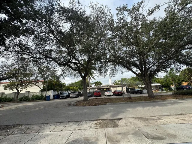 $1,500 | 921 North 17th Court, Unit 931, Hollywood, FL 33020