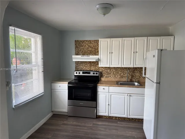 $1,500 | 921 North 17th Court, Unit 931, Hollywood, FL 33020