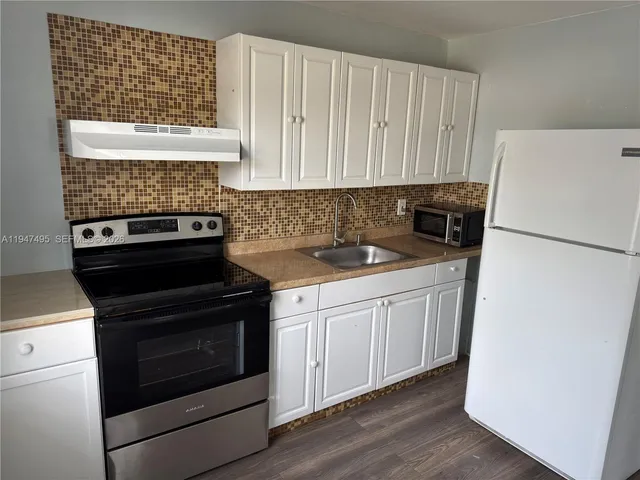 $1,500 | 921 North 17th Court, Unit 931, Hollywood, FL 33020