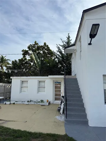 $1,500 | 921 North 17th Court, Unit 931, Hollywood, FL 33020