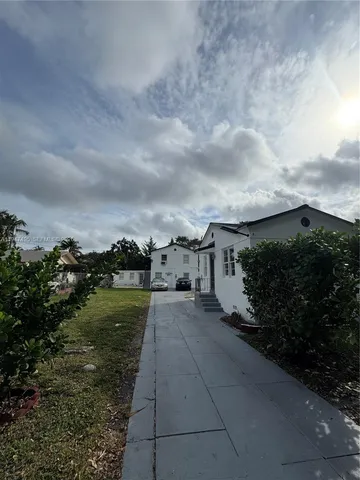 $1,500 | 921 North 17th Court, Unit 931, Hollywood, FL 33020