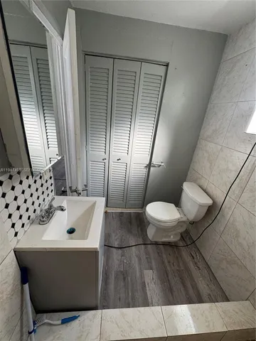 $1,500 | 921 North 17th Court, Unit 931, Hollywood, FL 33020