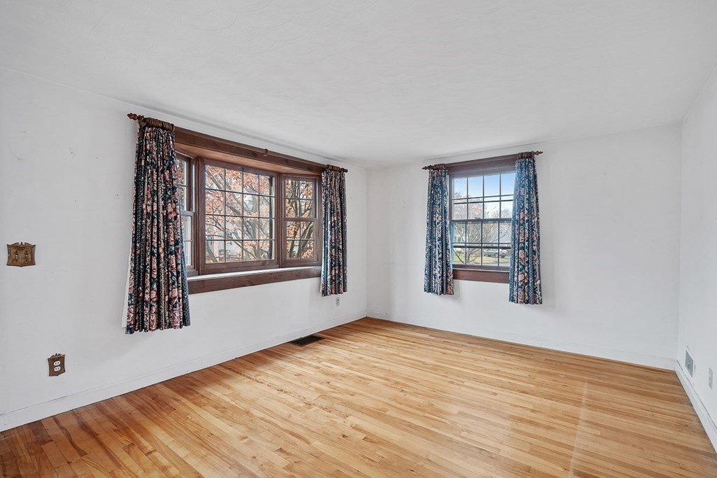 16 Beebe Lane Wakefield, MA 01880 - Photo 15 of 30
