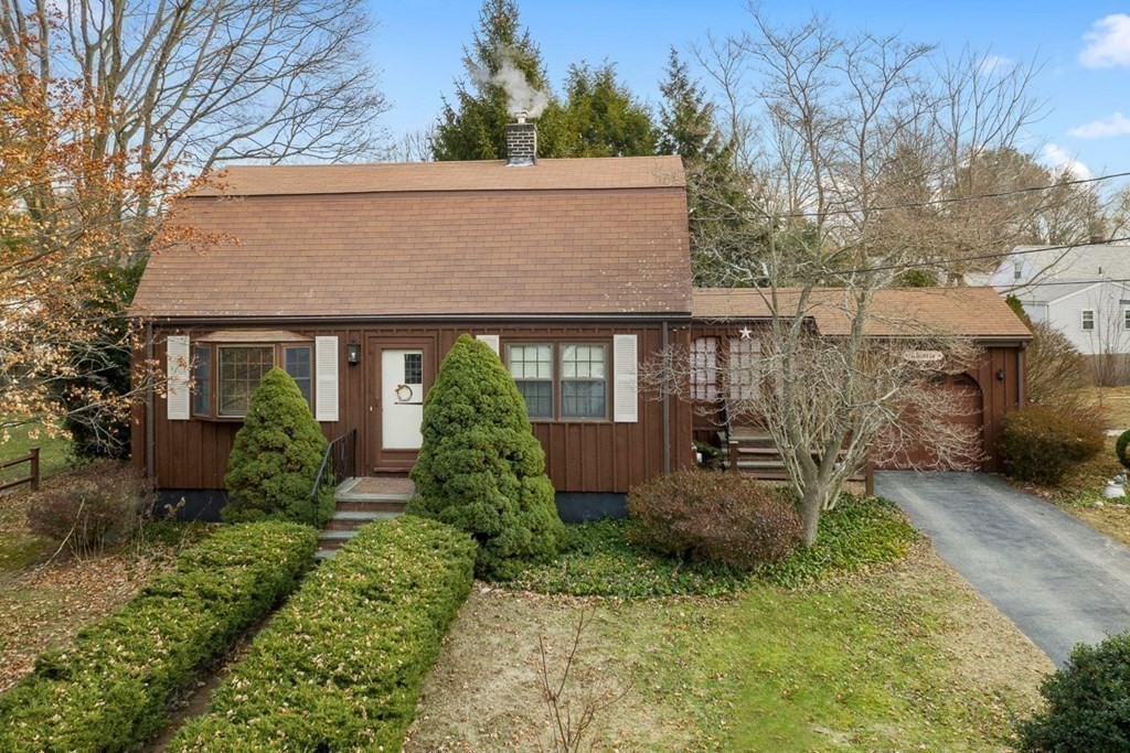 16 Beebe Lane Wakefield, MA 01880 - Photo 2 of 30