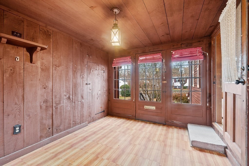 16 Beebe Lane Wakefield, MA 01880 - Photo 7 of 30