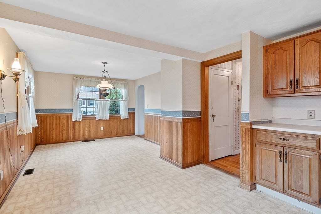 16 Beebe Lane Wakefield, MA 01880 - Photo 9 of 30