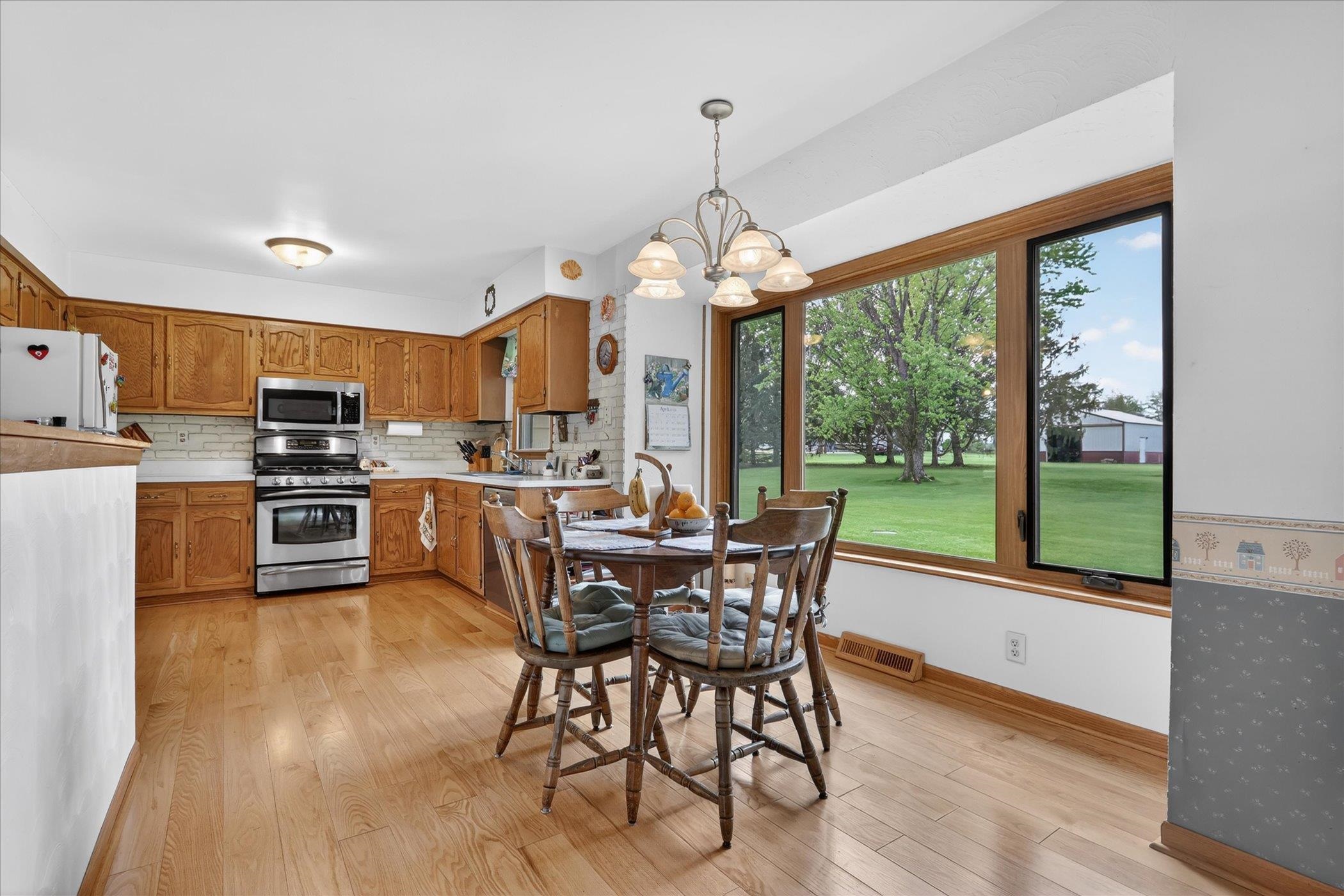 7724 Stephens Road Rockton, IL 61072 - Photo 10 of 43 Gallery Image 10