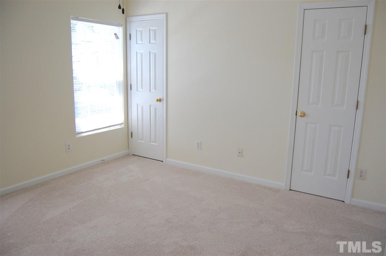 1707 Sorrell Brook Way Raleigh, NC 27609 - Photo 8 of 11 Gallery Image 8