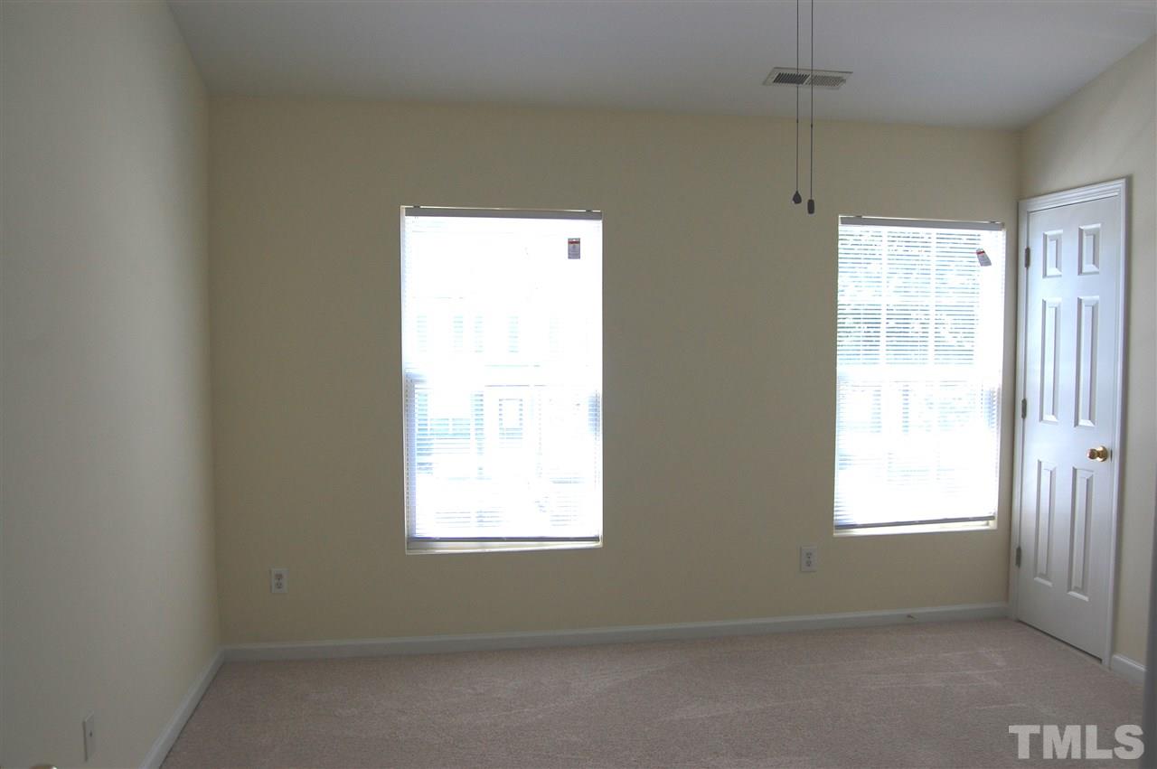 1707 Sorrell Brook Way Raleigh, NC 27609 - Photo 9 of 11 Gallery Image 9