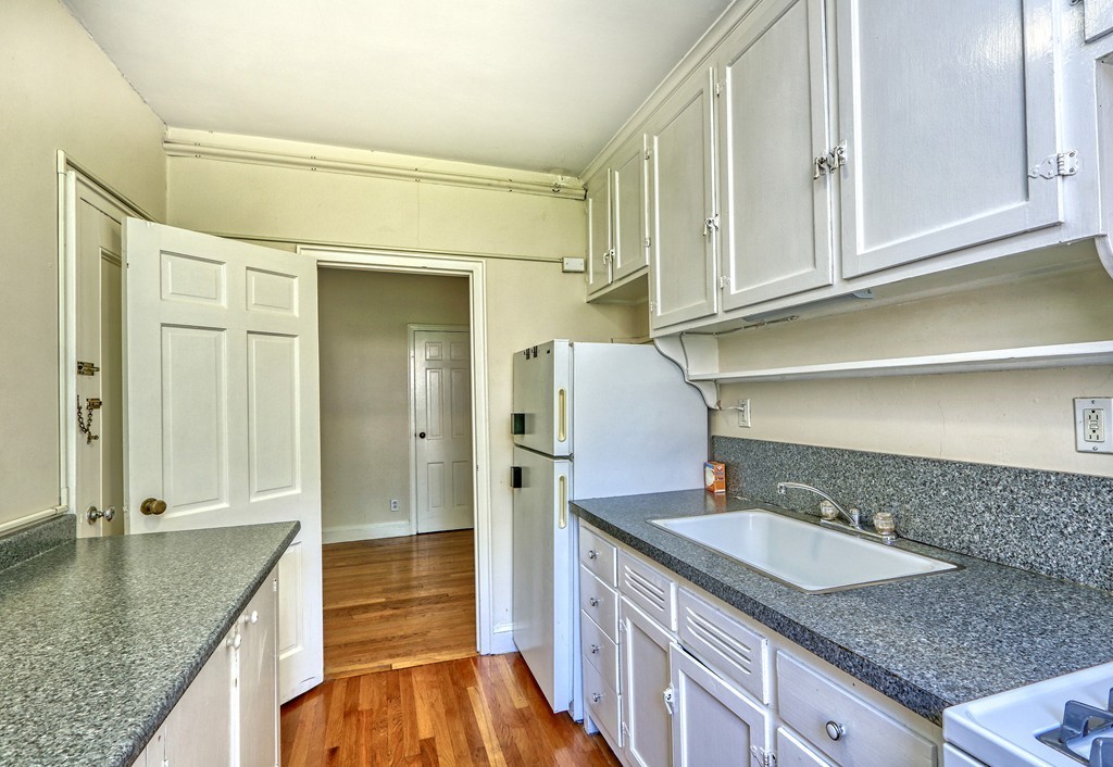 12 Ware Street, Unit 34 Cambridge, MA 02138 - Photo 5 of 13